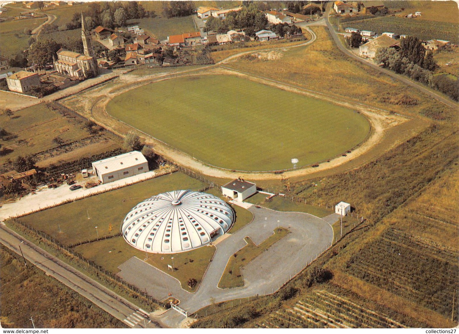 33-BRAUD-ET-SAINT-LOIUS- VUE AERIENNE DU COMPLEXE SPORTIF ET DE LA PISCINE MUNICIPALE - Autres & Non Classés