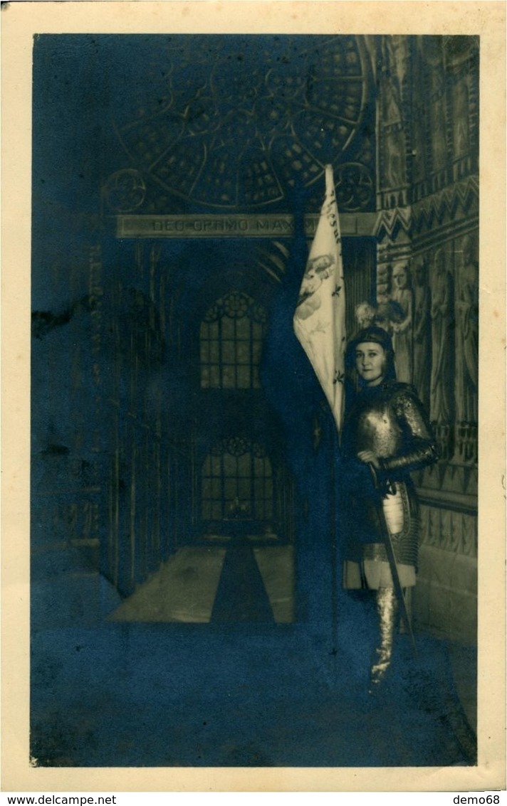 Photo Lors D'une Commémoration ?Jeanne D'Arc - Femmes Célèbres