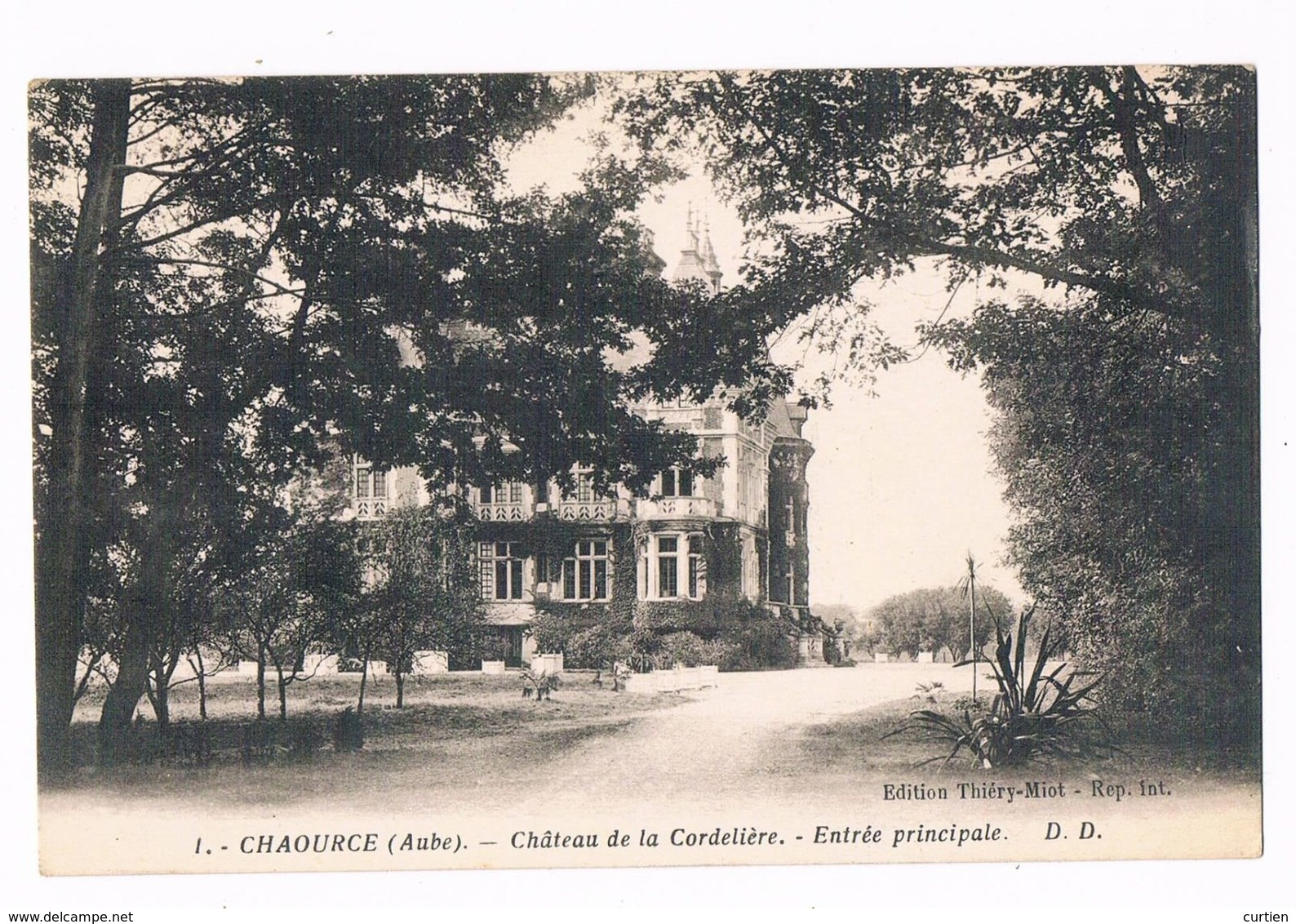 CHAOURCE  10  Chateau De La Cordeliere . L'entrée . - Chaource