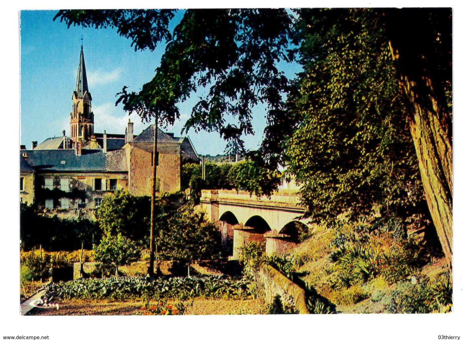 CPSM 79 ST-LOUP-SUR-THOUET LE PONT SUR LE THOUET ET LE CLOCHER DE L'EGLISE - Saint Loup Lamaire