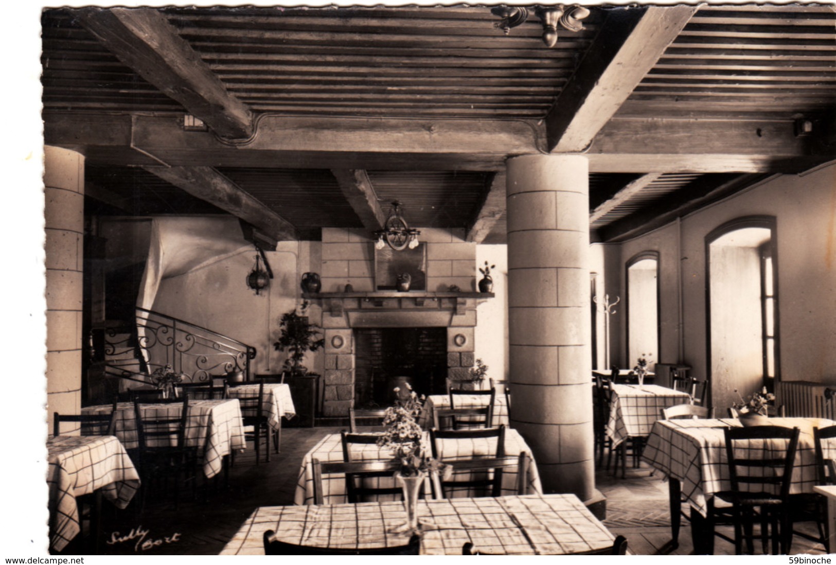 Latour D'Auvergne. Hôtel De La Terrasse. Intérieur De La Salle à Manger. - Otros & Sin Clasificación