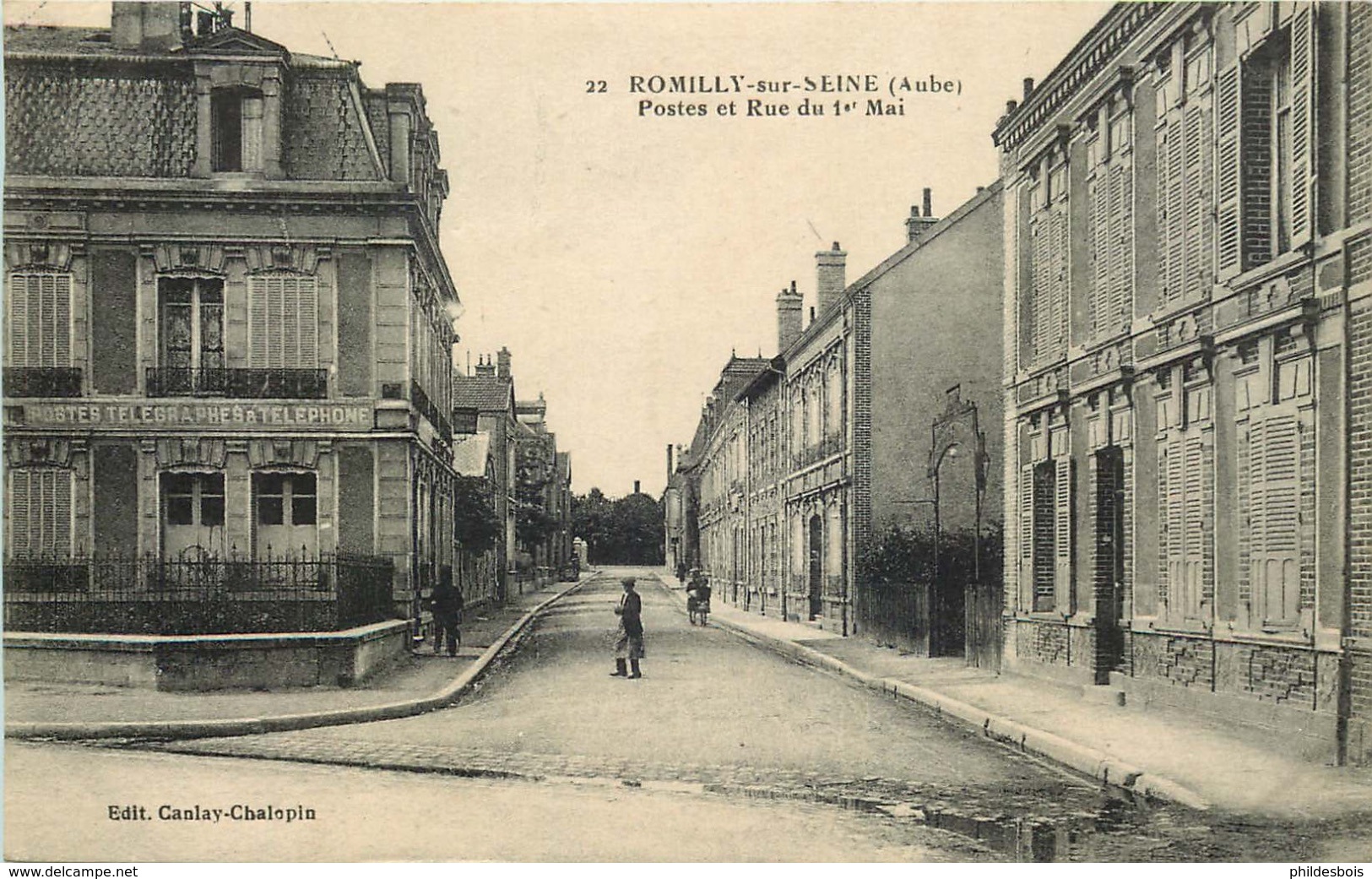 AUBE  ROMILLY SUR SEINE  Postes Et Rue Du 1er MAI - Romilly-sur-Seine