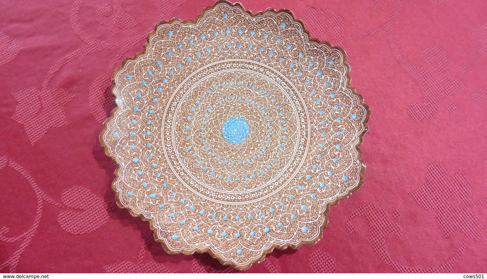 IRAN :Asie :Assiette Murale  Métal émaillé  Dentelée Au Pourtour :diamètre 24.5 Cm - Plates