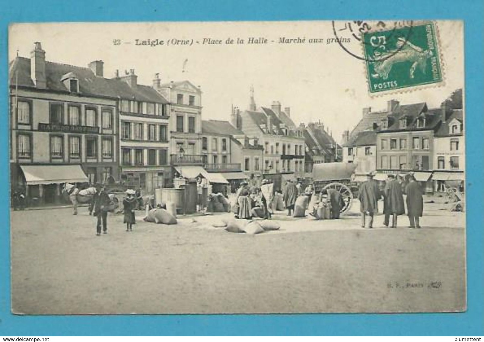 CPA 23 - Place De La Halle Marché Aux Grains L'AIGLE 61 - L'Aigle