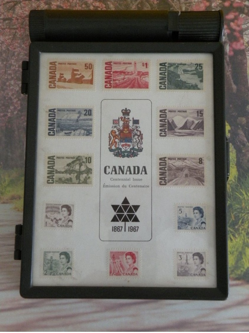 Petit Matériel 22 X 15cm > La Boite à Timbres Du Facteur Canadien Centenaire 1867-1967 - Altri & Non Classificati