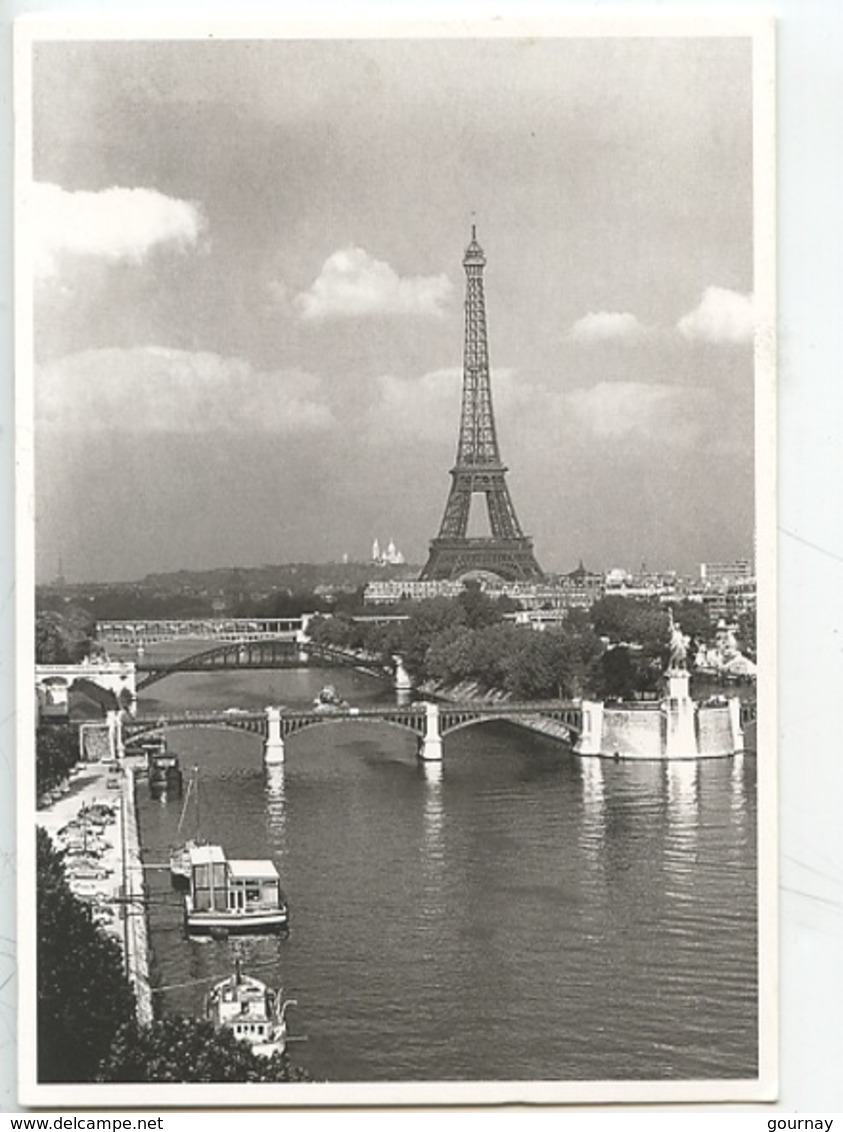 Robert Doisneau - La Tour Eifffel Paris (cp Vierge) La Seine Ses Bords Bateaux - Doisneau