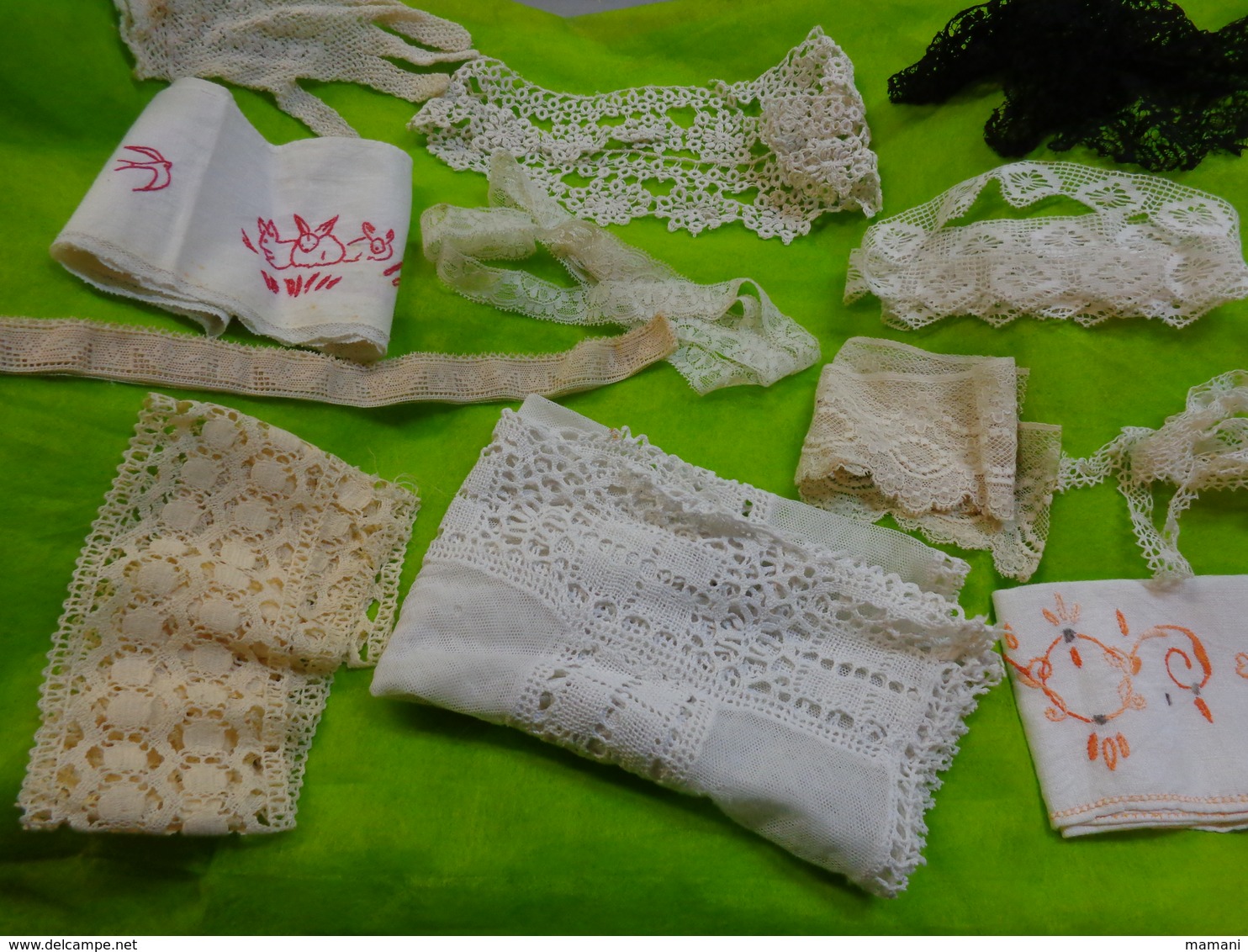 Lot De Dentelles Pour Loisir Creatif Ou Robe Poupee Lot 4 - Laces & Cloth