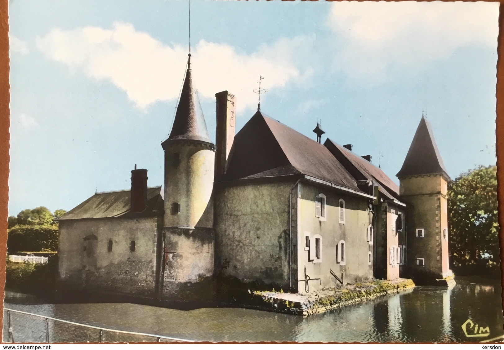 CPA Les Douves Du Château La Preugne COMBIER - Préveranges