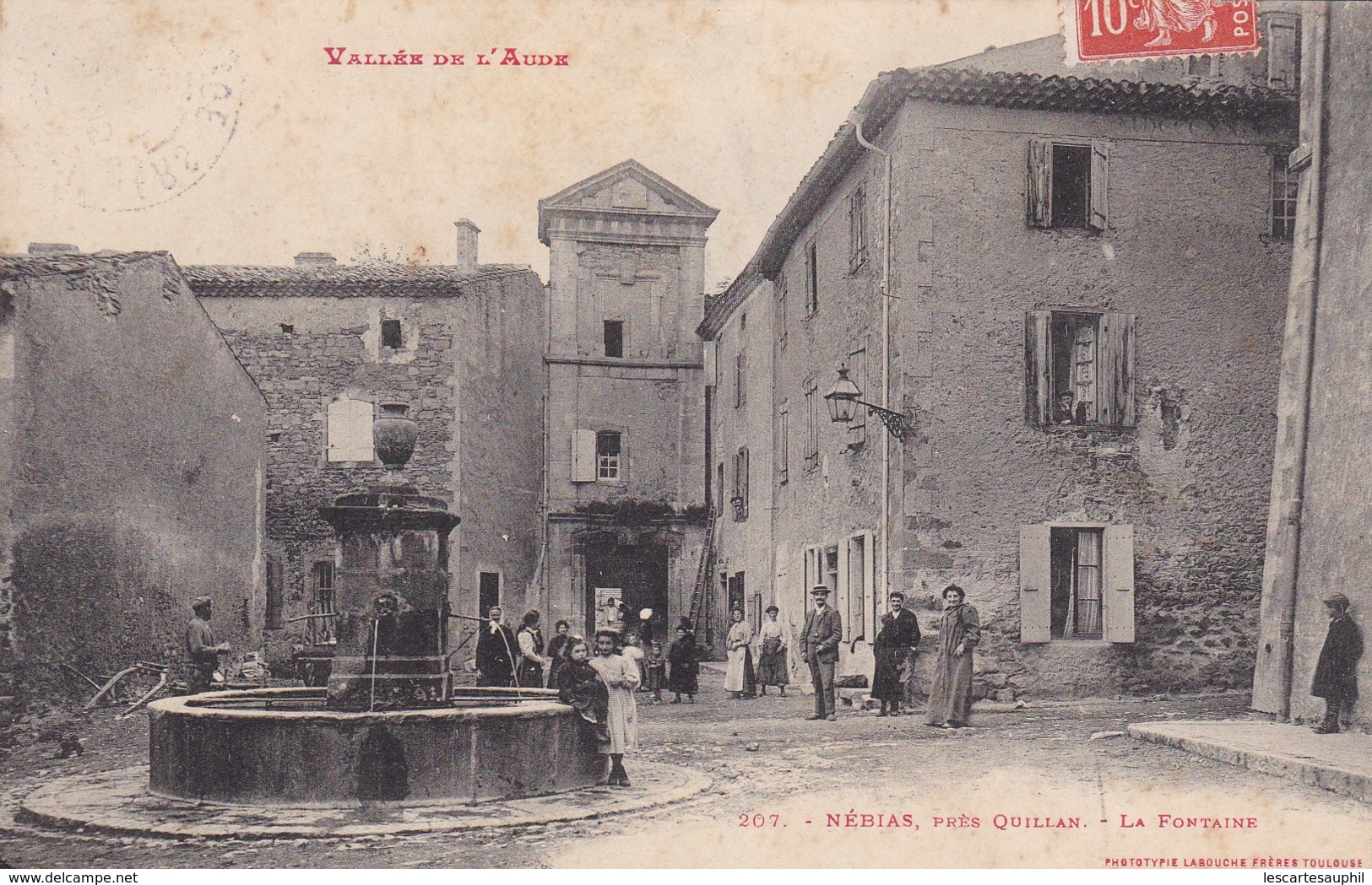 Vallée De L Aude Nébias Pres Quillan La Fontaine Tres Animée 1908 - Autres & Non Classés