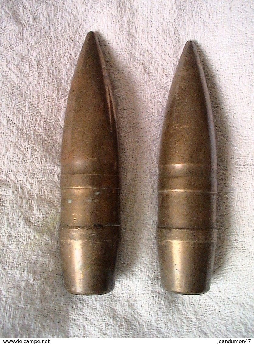 LOT DE 2 OBUS, OGIVES, BALLES DE 25 MM - ANTI-CHAR FRANCAIS  HOTCHKISS 1939 - Armes Neutralisées