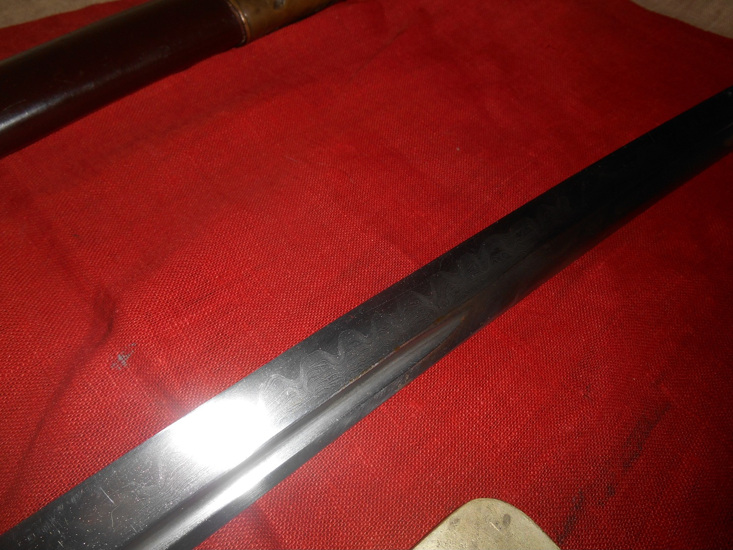 KATANA A IDENTIFIER TYPE KOGARASU-MARU ZUKURI AVEC SIGNATURE