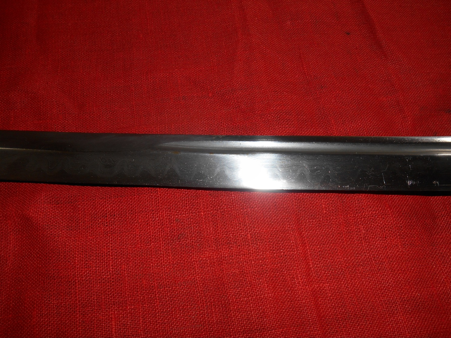 KATANA A IDENTIFIER TYPE KOGARASU-MARU ZUKURI AVEC SIGNATURE