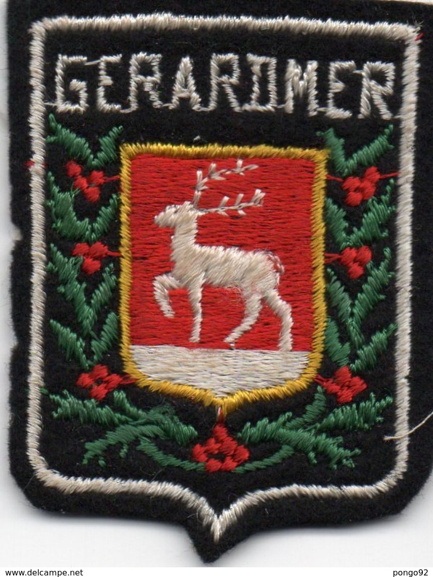 écusson Tissu GERARDMER, Cerf Sur Fond Noir Fleuri - Patches