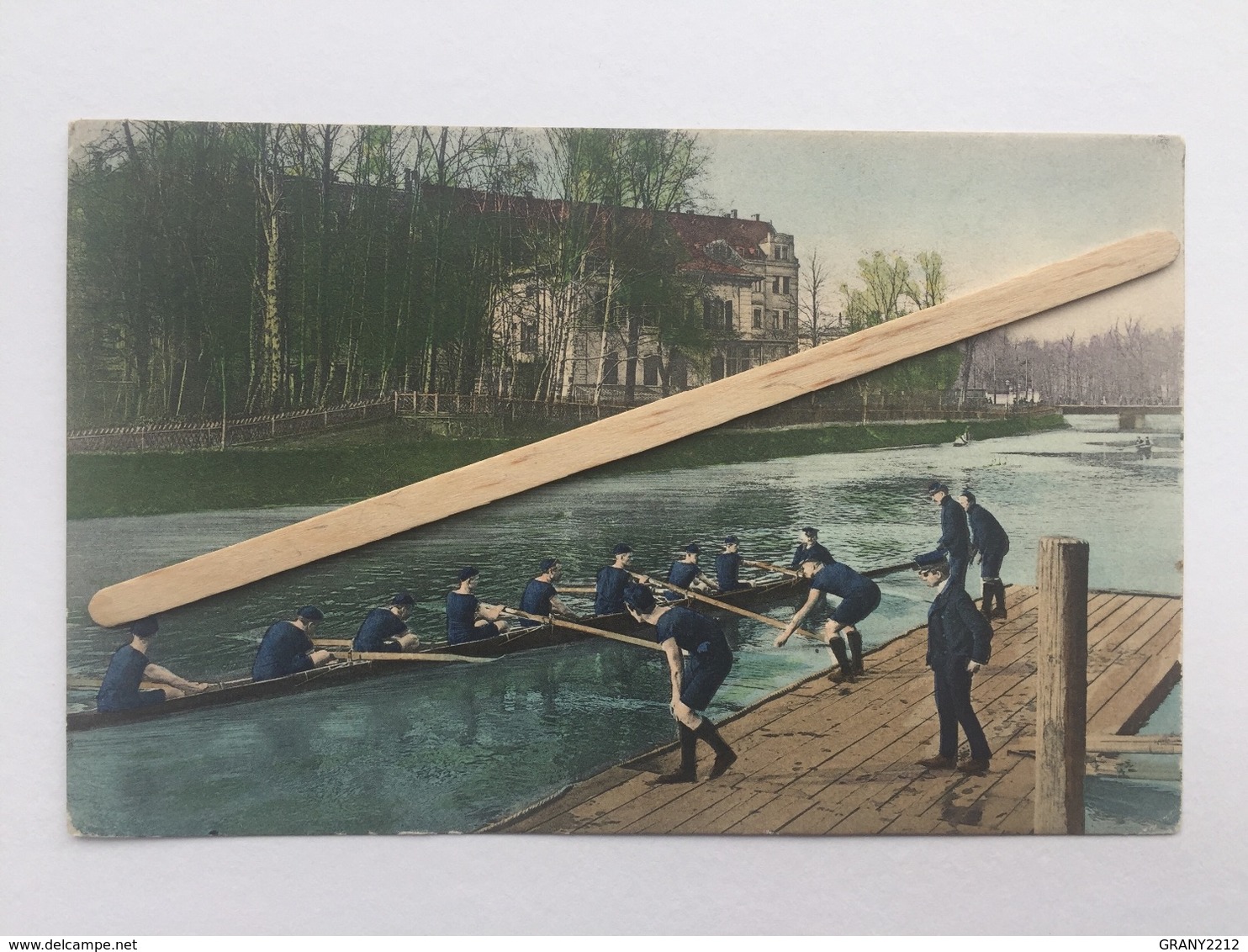 LIÈGE « AVIRON HUIT AVEC BARREUR  DÉPART D’UNE COURSE « couleur,panorama (1907) D.T.G. Série 1278 / 5. - Roeisport