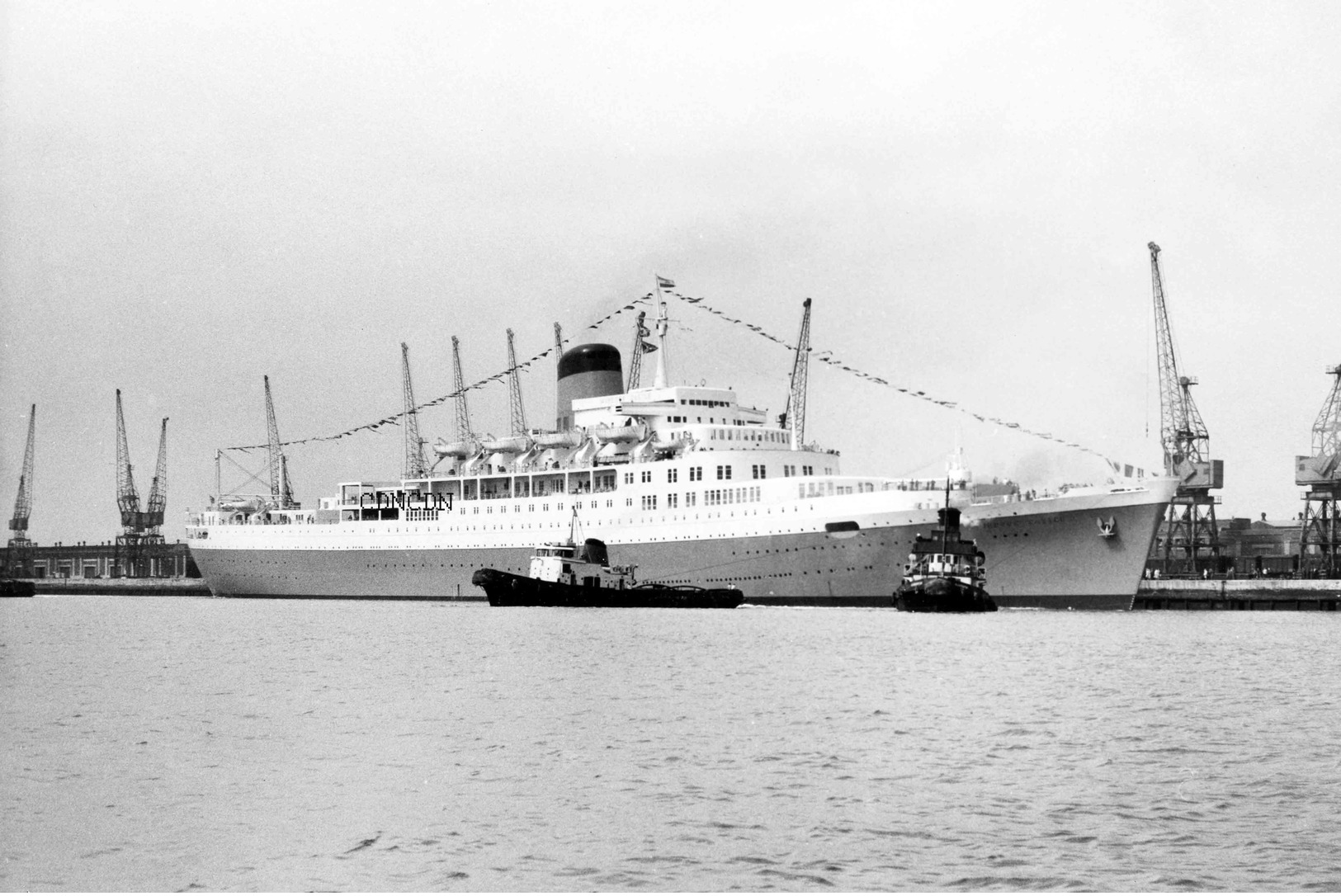 7X5 PHOTO OF WINDSOR CASTLE MAIDEN VOYAGE 1960 - Other & Unclassified