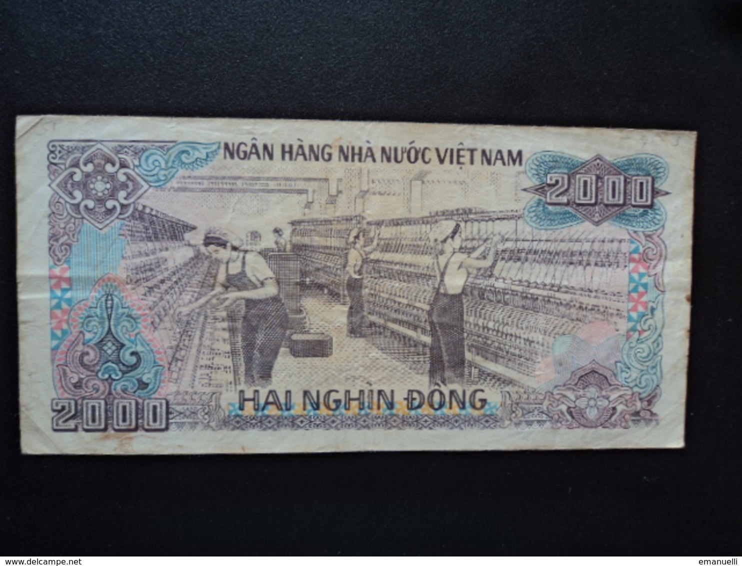 VIETNAM : 2000 DONG   1988   P 107b    TTB - Vietnam