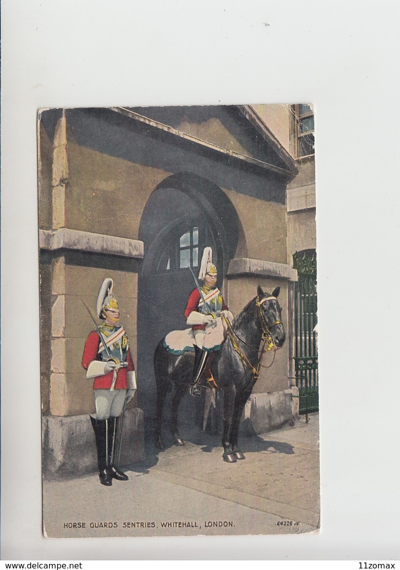 CHEVAUX HORSE Guard London PFERDE Realphoto CP 1954  (an1102) Valentinećs Postcard - Cavalli