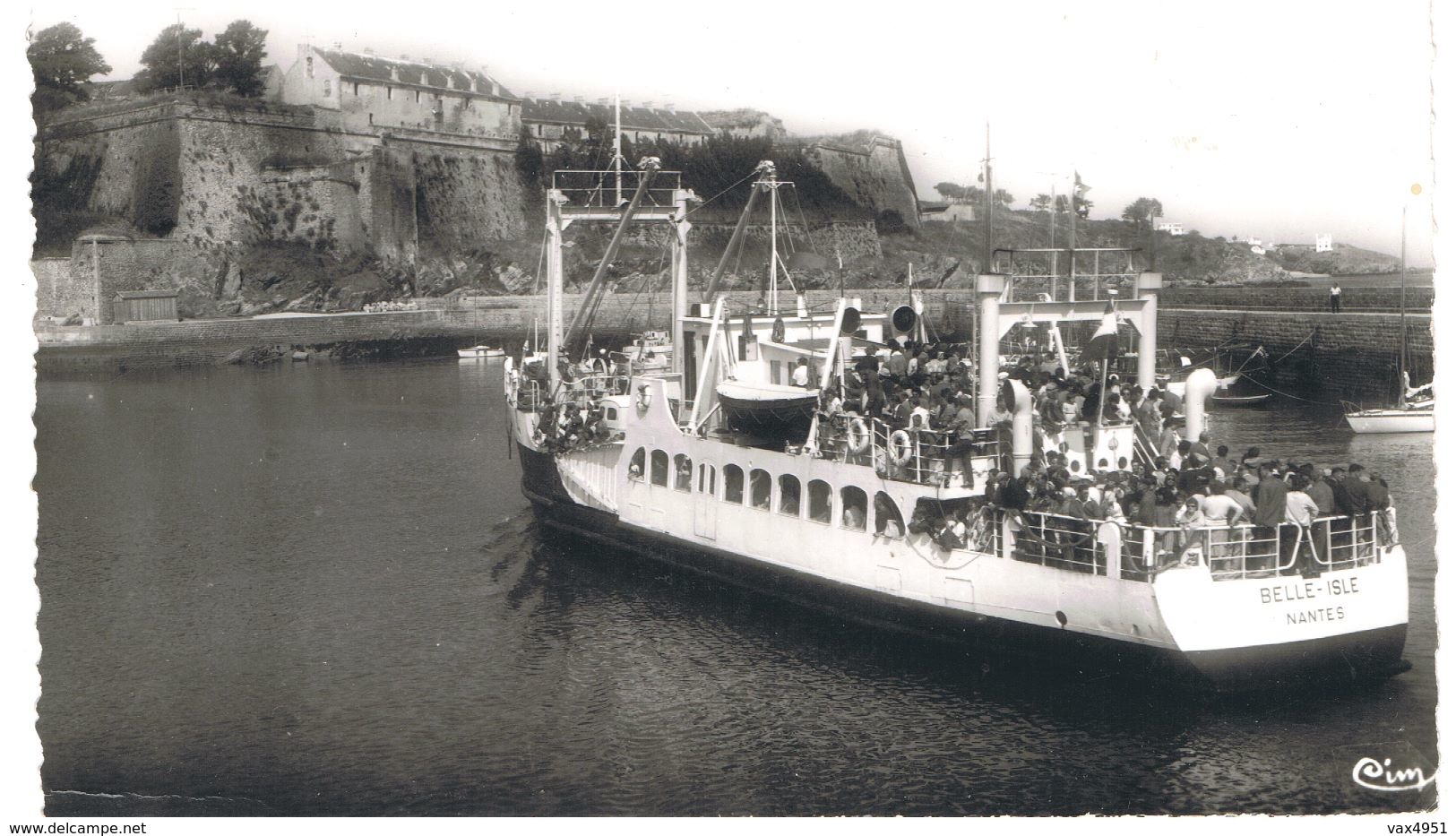 BELLE ILE EN MER   LE PALAIS  ARRIVEE DU BELLE ISLE DEVANT LA CITADELLE  BATEAU    ****    A  SAISIR    ***** - Belle Ile En Mer