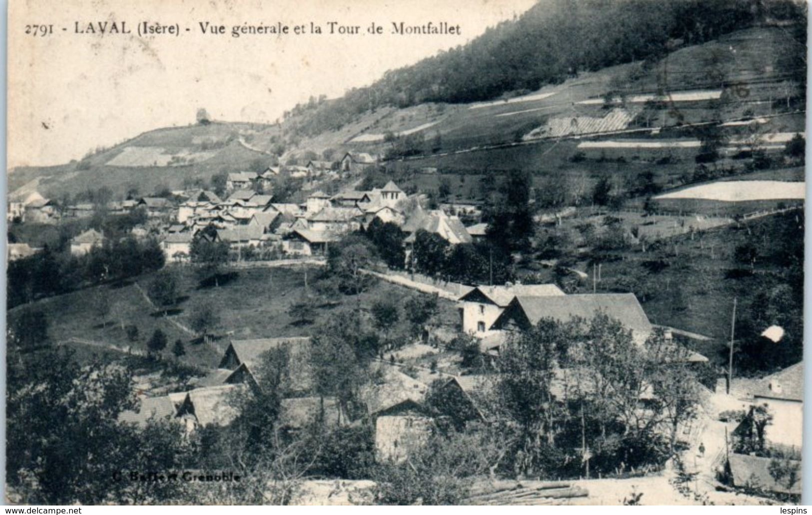 38 - LAVAL -- Vue Générale Et La Tour De Montfallet - Laval