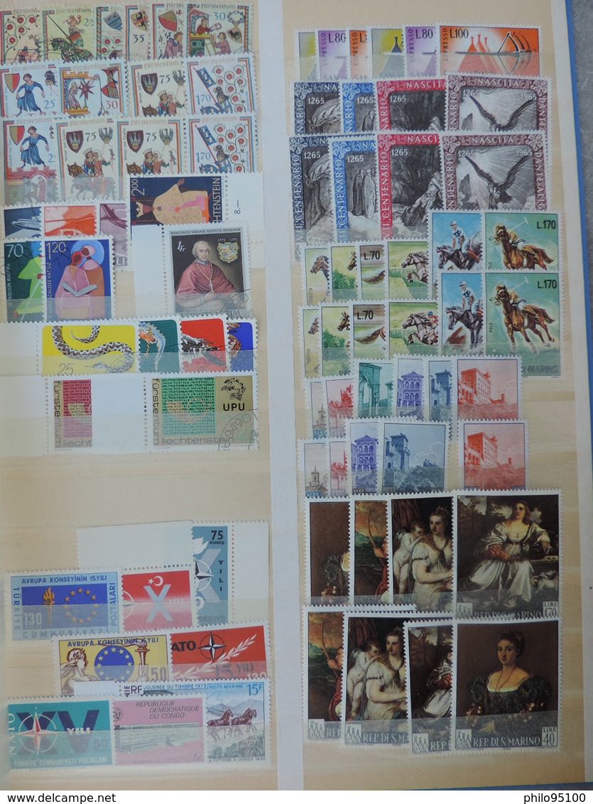 album de timbres neuf MONACO , Rep.S.MARINO , VATICAN , LIECHTENSTEIN.