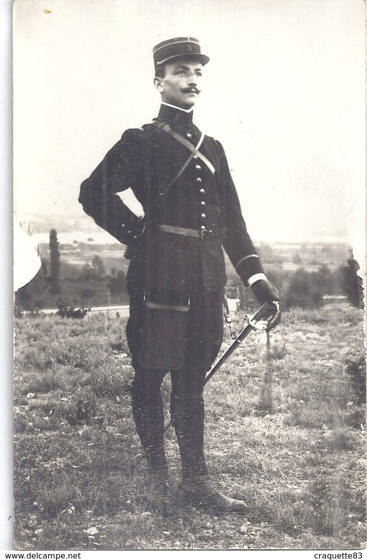 MILITAIRE DU 3  PORTE UNE EPEE   CARTE PHOTO - Guerre, Militaire