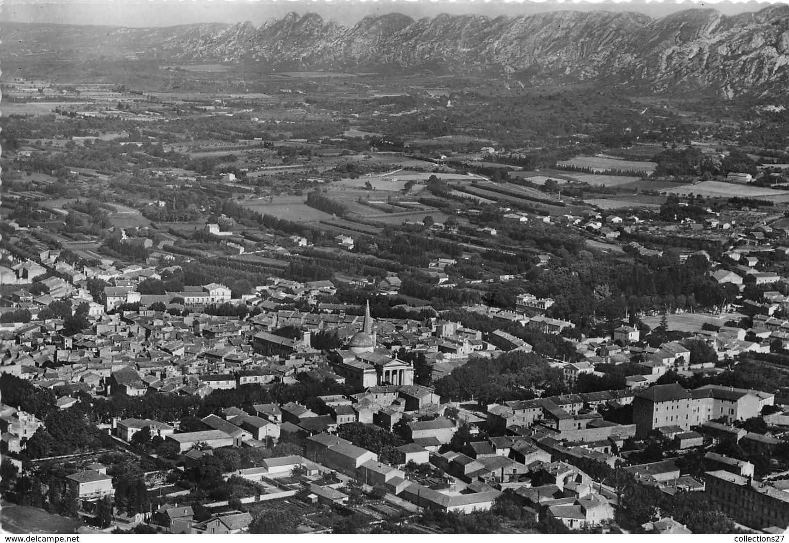 13-SAINT-REMY-DE-PROVENCE- ET LA CHAINE DES ALPILLES - Saint-Remy-de-Provence