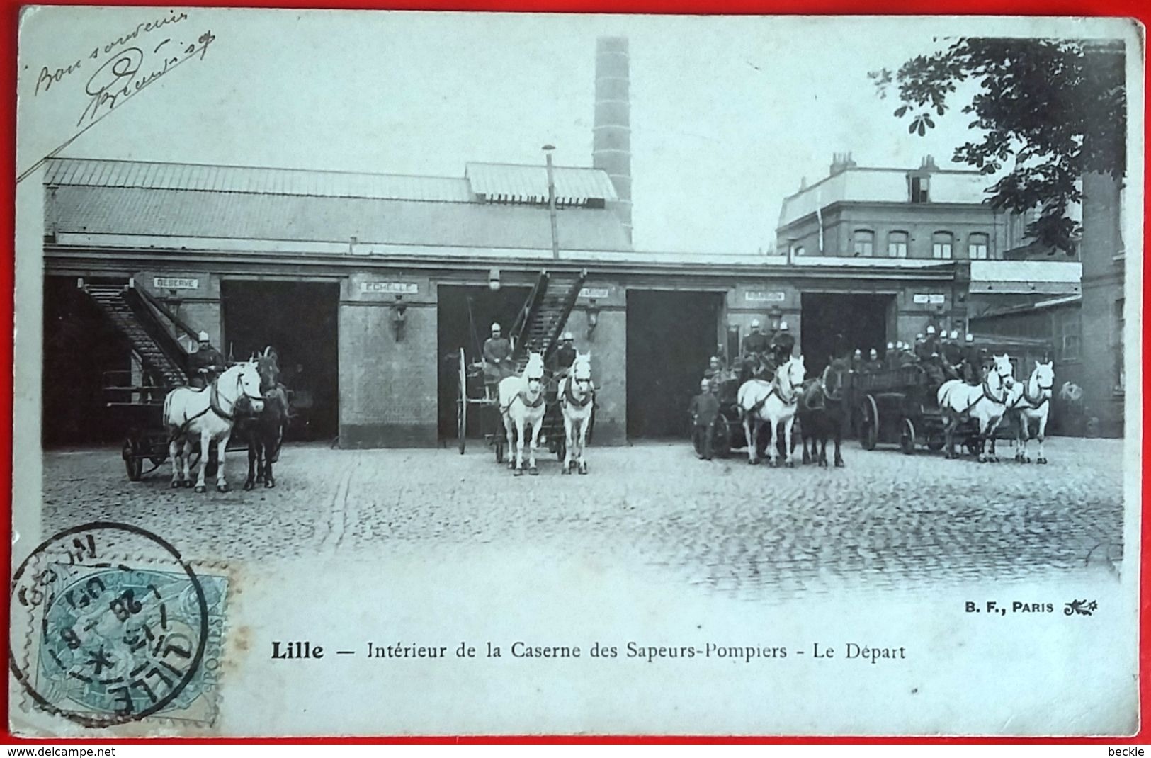 CPA 59 NORD LILLE - Interieur De La Caserne Des Sapeurs-Pompiers- Le Dèpart - Attelage De Chevaux 1900 - Sapeurs-Pompiers