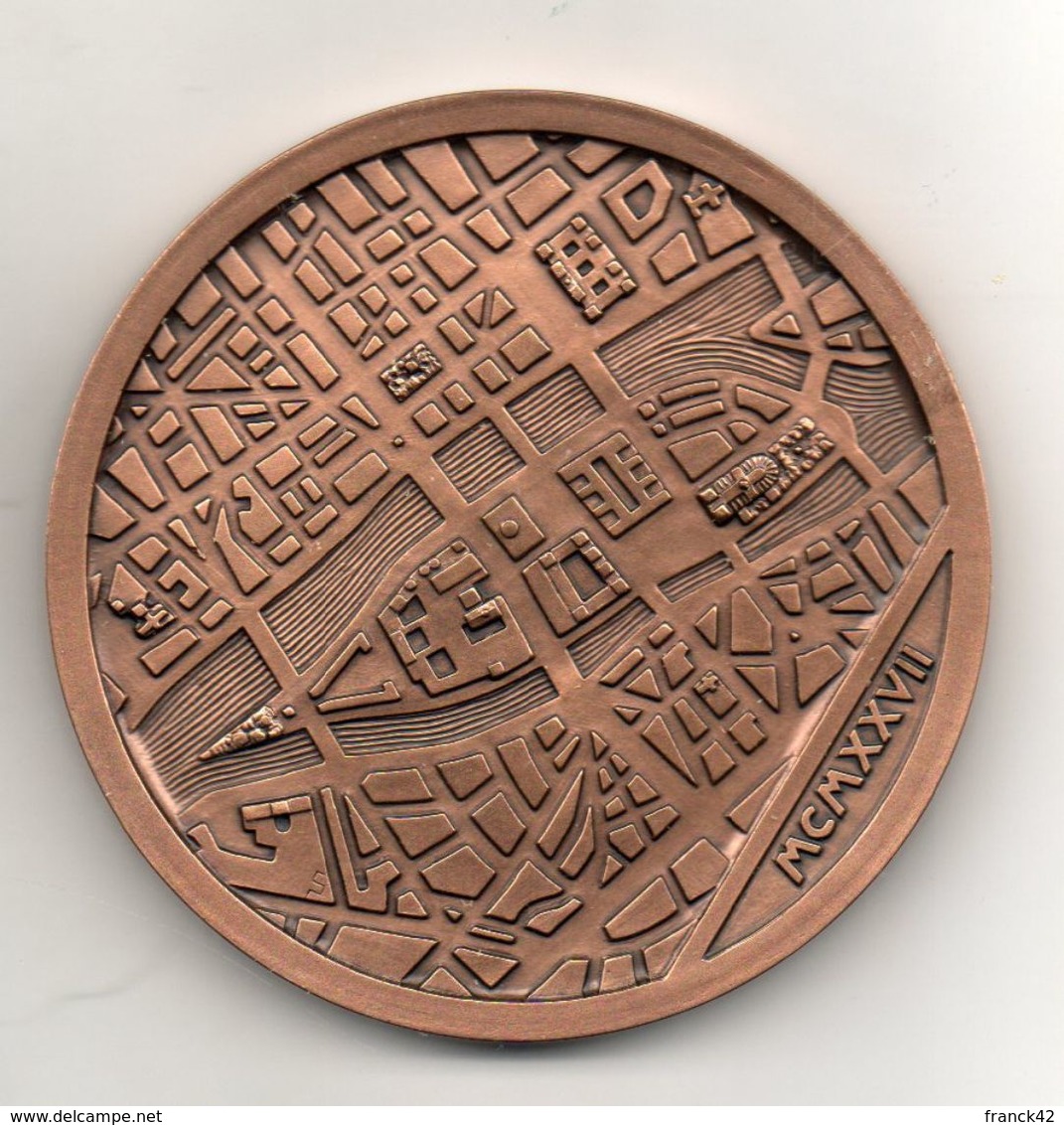 Médaille En Bronze. L'ile De La Cité. Paris. Frappe Moderne Monnaie De Paris - Autres & Non Classés