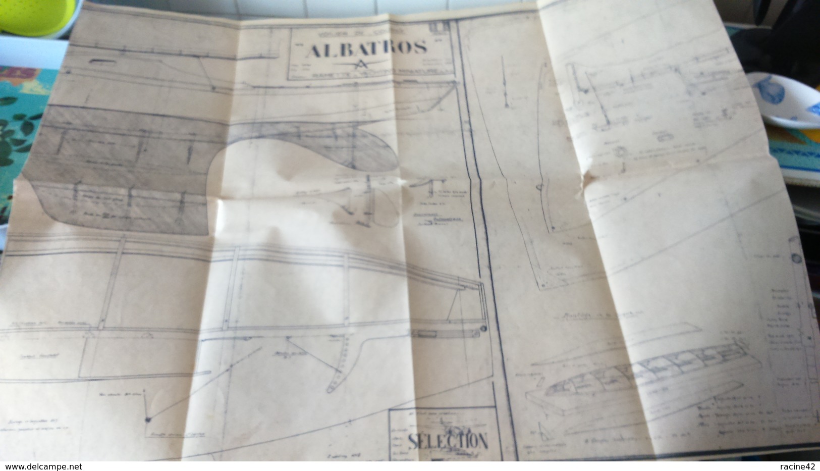 PLAN VOILIER DE COURSE "albatros"   (long 0,98m - Larg 0,24 - Poids 3kg750 - Surface Voilure 39dm2) - Non Classés