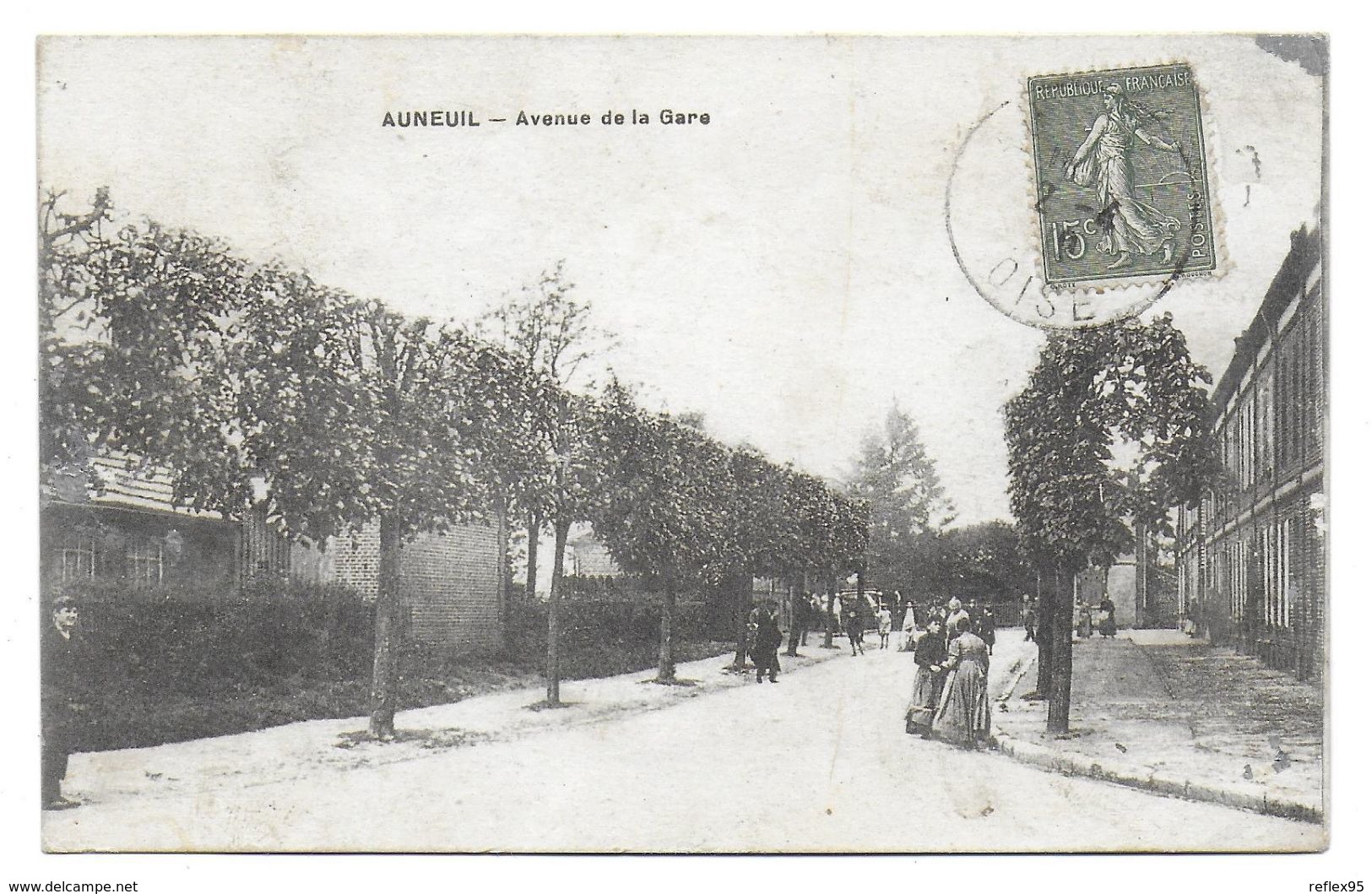 AUNEUIL - Avenue De La Gare - Auneuil