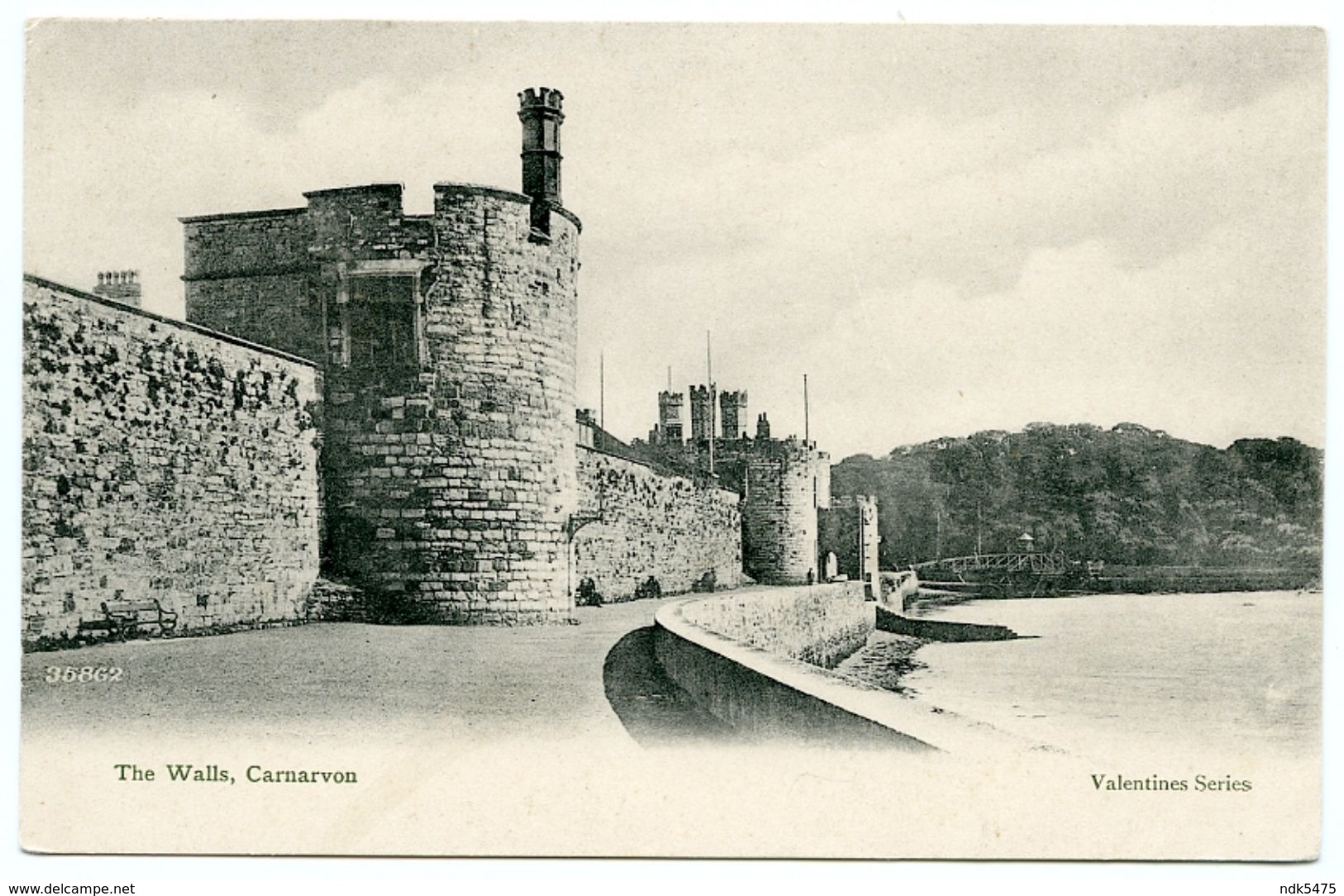 CARNARVON : THE WALLS - Caernarvonshire