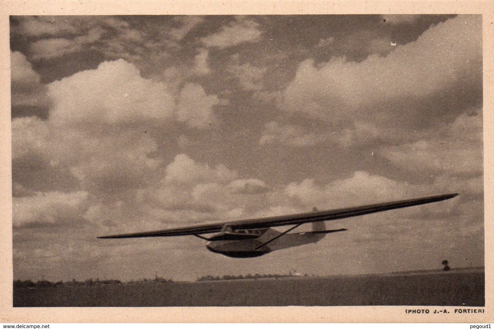 AVION. PLANEUR BIPLACE D'ENTRAINEMENT " CASTEL 24 "  Achat Immédiat - 1946-....: Moderne