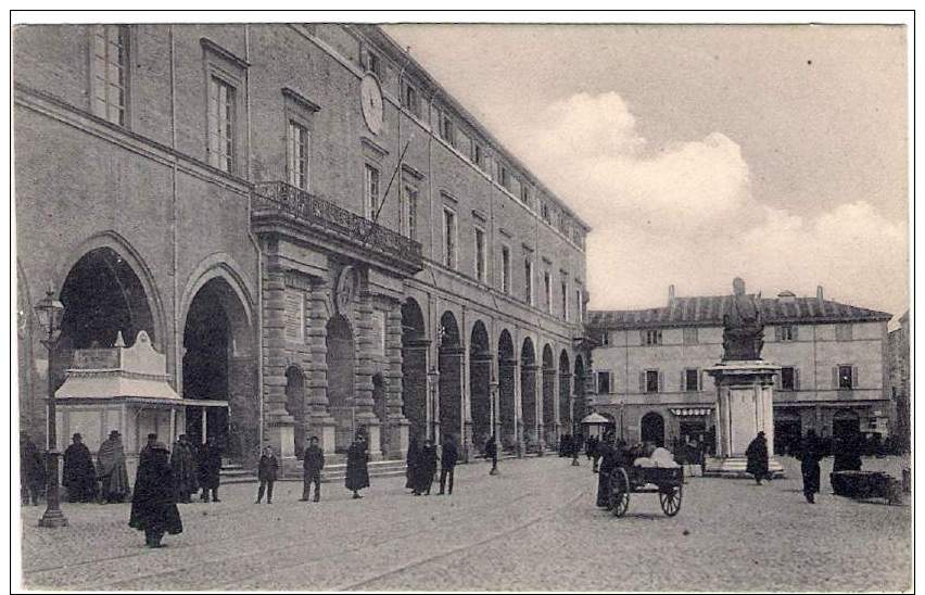 1910ca.- Rimini Piazza Cavour Cartolina Animata Non Spedita - Rimini