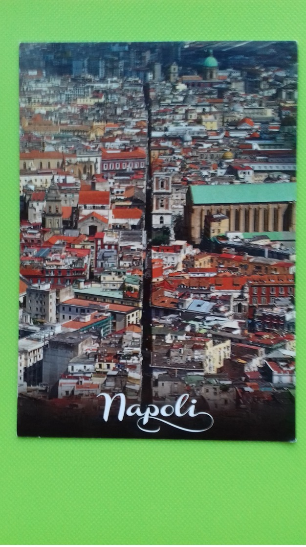 Cartolina NAPOLI - NA - Viaggiata - Postcard - Scorcio Di Spaccanapoli - Napoli (Naples)