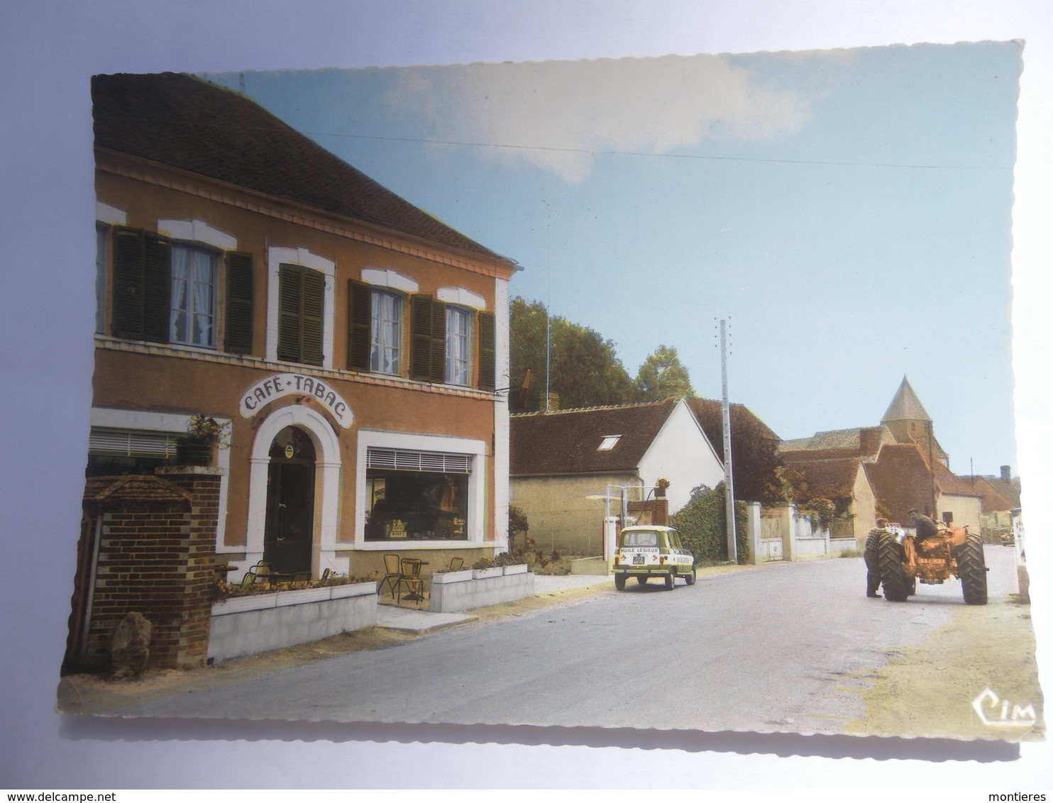 CPSM 77 - VILLIERS SUR SEINE LA GRANDE RUE - RENAULT 4L R4 PUBLICITAIRE HUILE LESIEUR - PKW