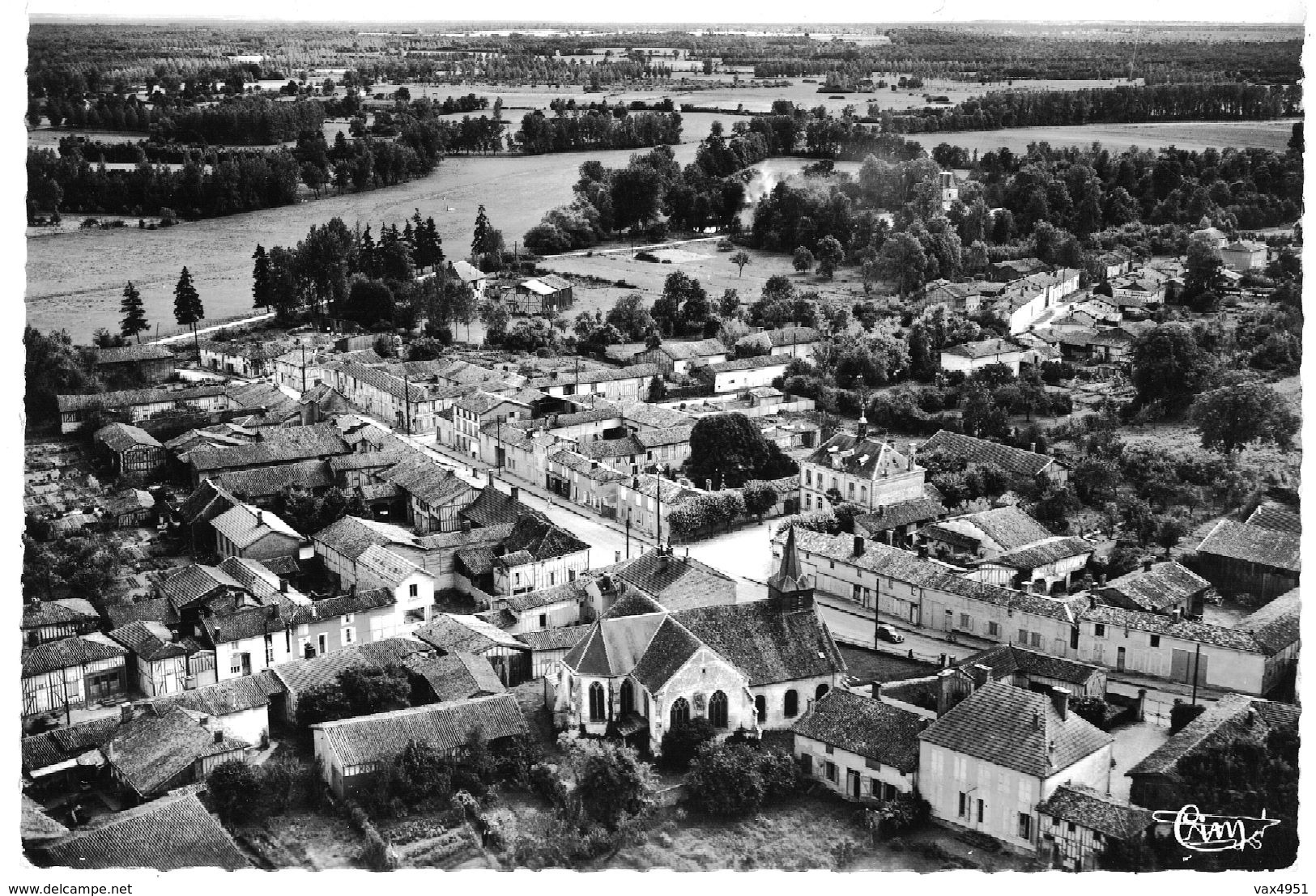 SAINT REMY EN BOUZEMONT  VUE AERIENNNE LA GRANDE RUE L EGLISE MAIRIE  *****    A  SAISIR **** - Saint Remy En Bouzemont