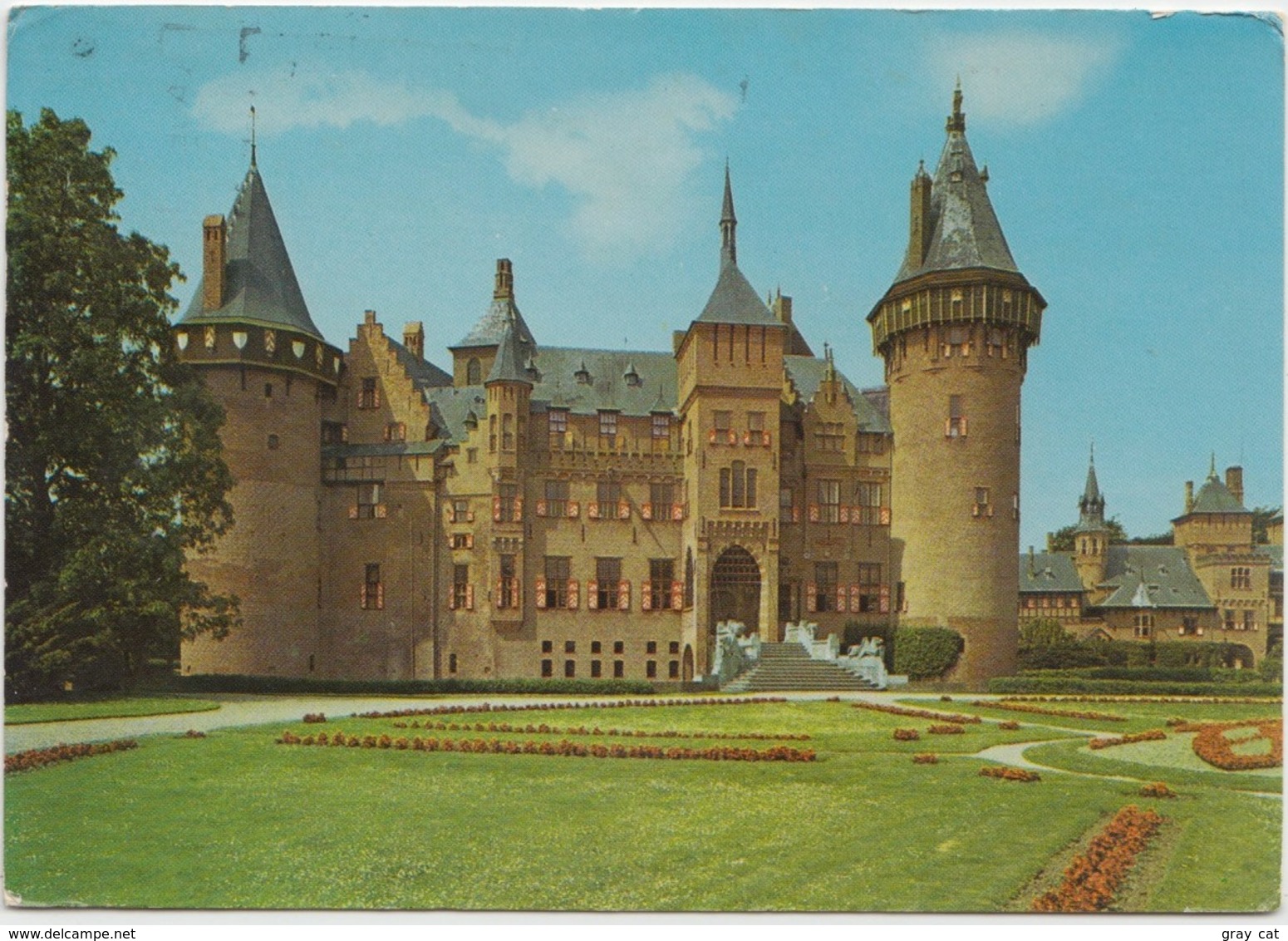 KASTEEL "DE HAAR", Haarzuilens, Hoofdingang, Netherlands, Used Postcard [21073] - Other & Unclassified