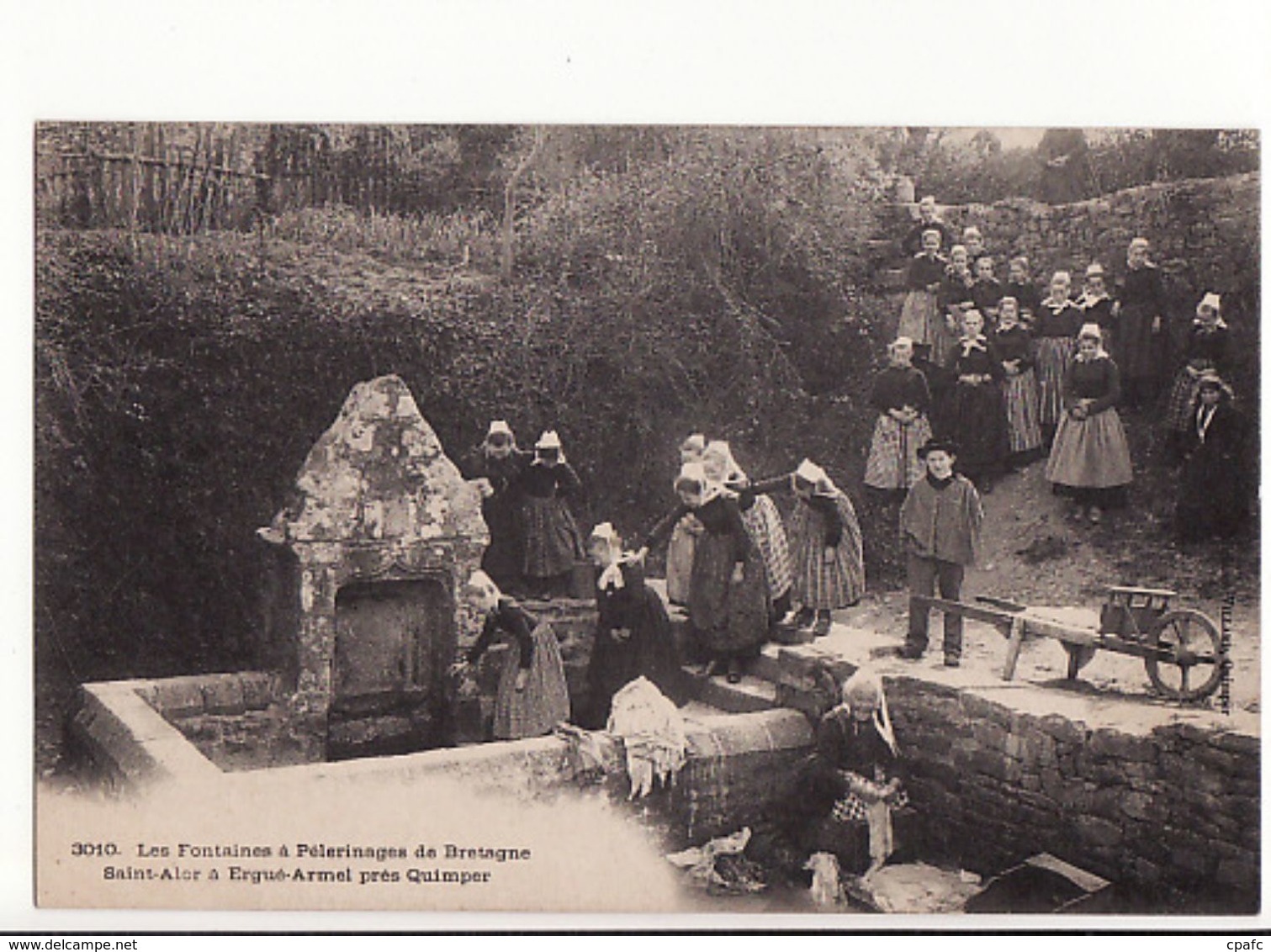 Ergué-Armel Près Quimper - Les Fontaines à Pélerinages De Bretagne, Saint Alor / Editions Villard N°3010 - Autres & Non Classés