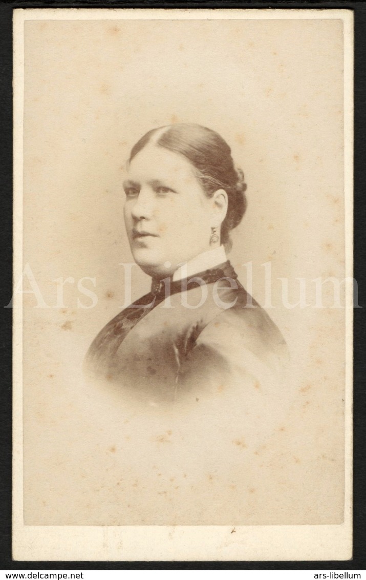 Photo-carte De Visite / CDV / Photographer David Hedges / Lytham / England / Femme / Woman - Anciennes (Av. 1900)