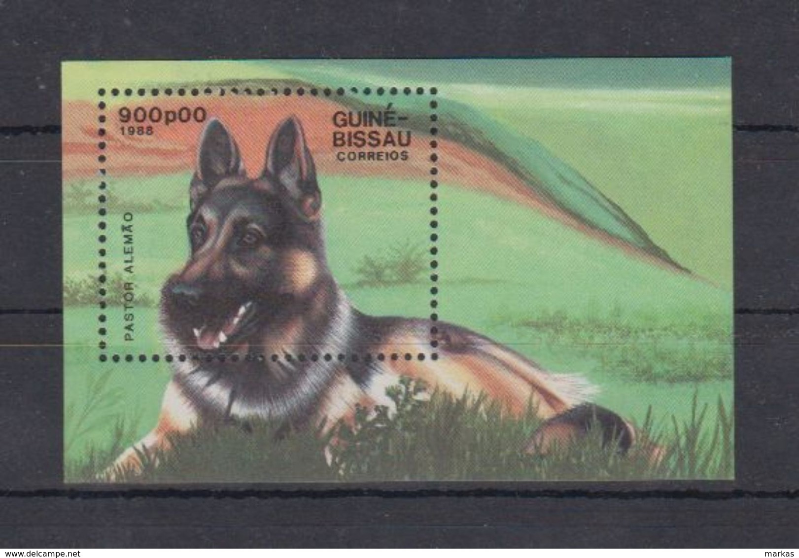 W67. MNH Guine-Bissau Nature Animals Dogs - Perros