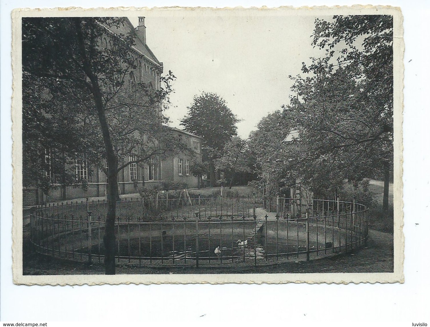 Gierle Lez Thielen Pensionnat Des Religieuses Ursulines Un Coin Du Jardin - Lille