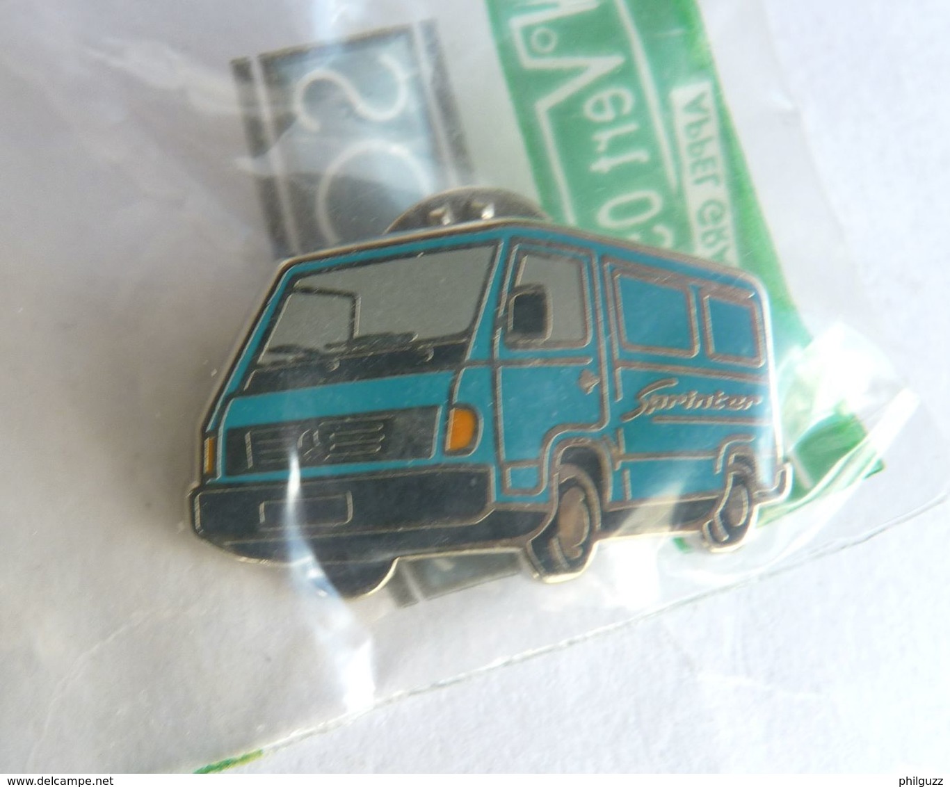 PIN's ARTHUS BERTRAND MERCEDES VOITURE AUTOMOBILE CAMIONNETTE UTILITAIRE SPRINTER BLEU - Renault