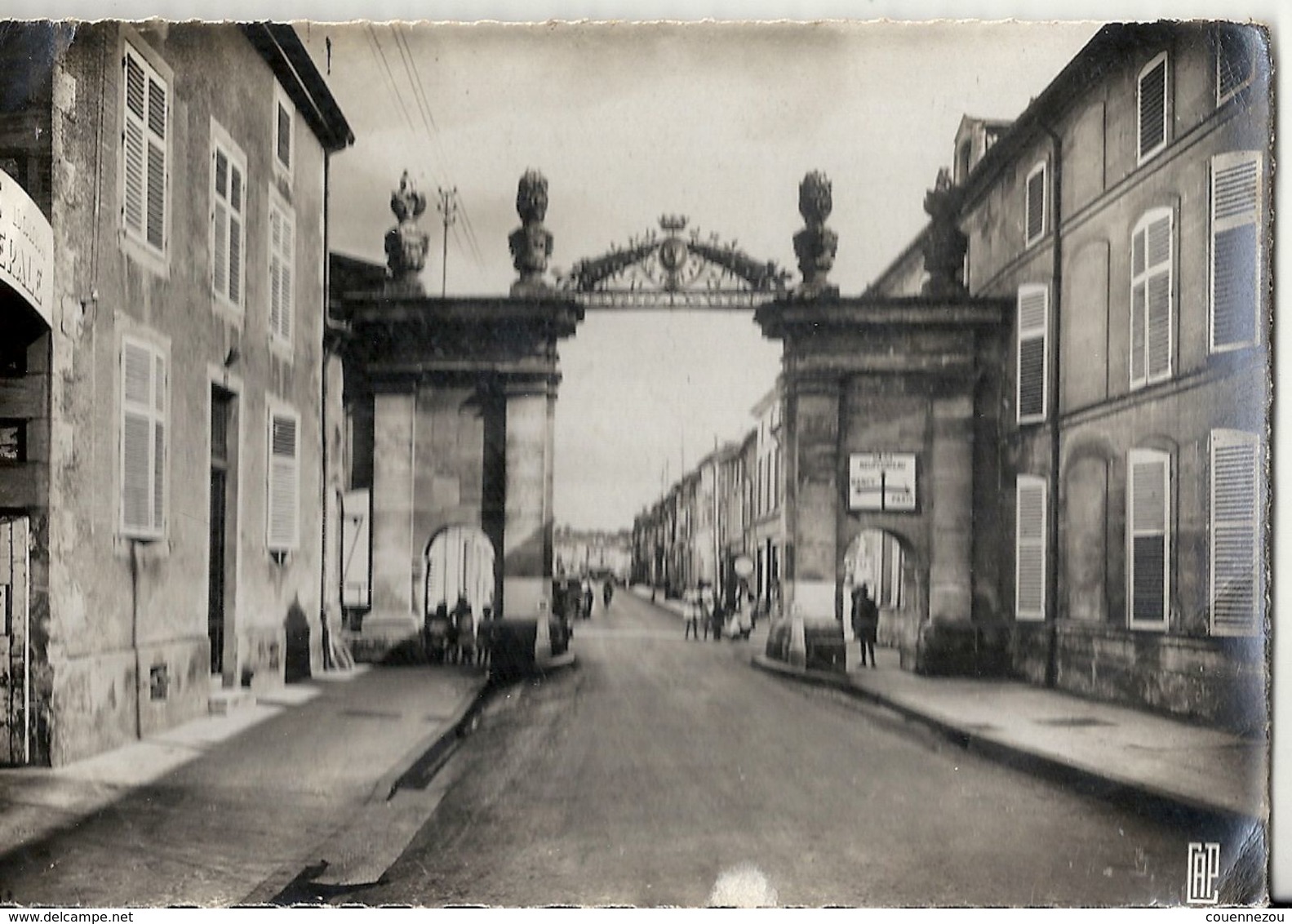 L 580 LIGNY EN BARROIS  LA PORTE DE VELAINE - Ligny En Barrois