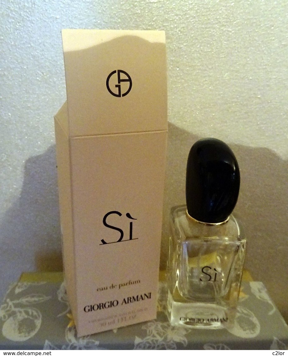 Flacon Vaporisateur "SI "de ARMANI VIDE   Eau De Parfum 30 Ml Avec Sa Boite - Flacons (vides)