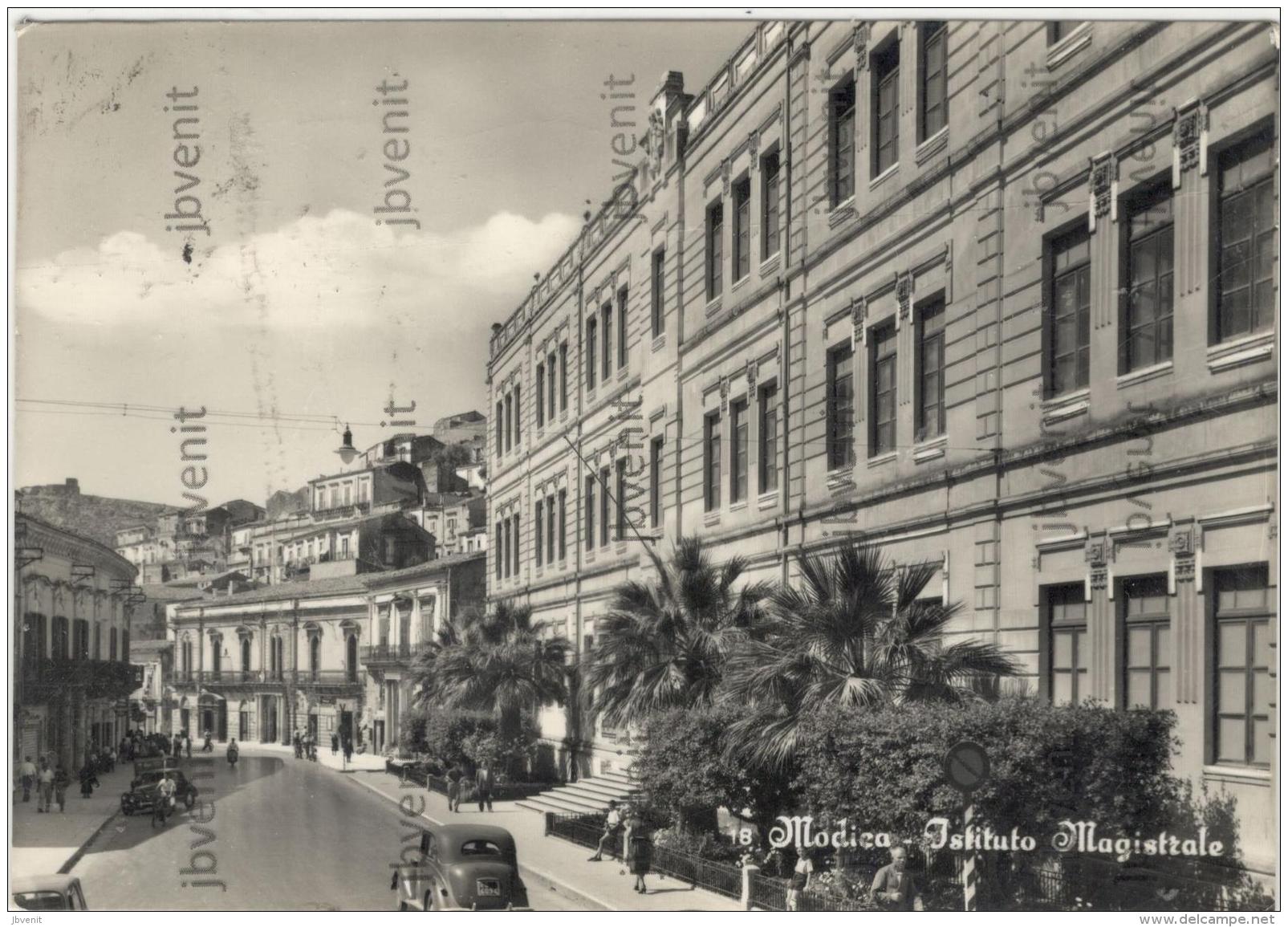 MODICA  (Ragusa)  -  Istituto Magistrale (auto Topolino FIAT) - Vittoria