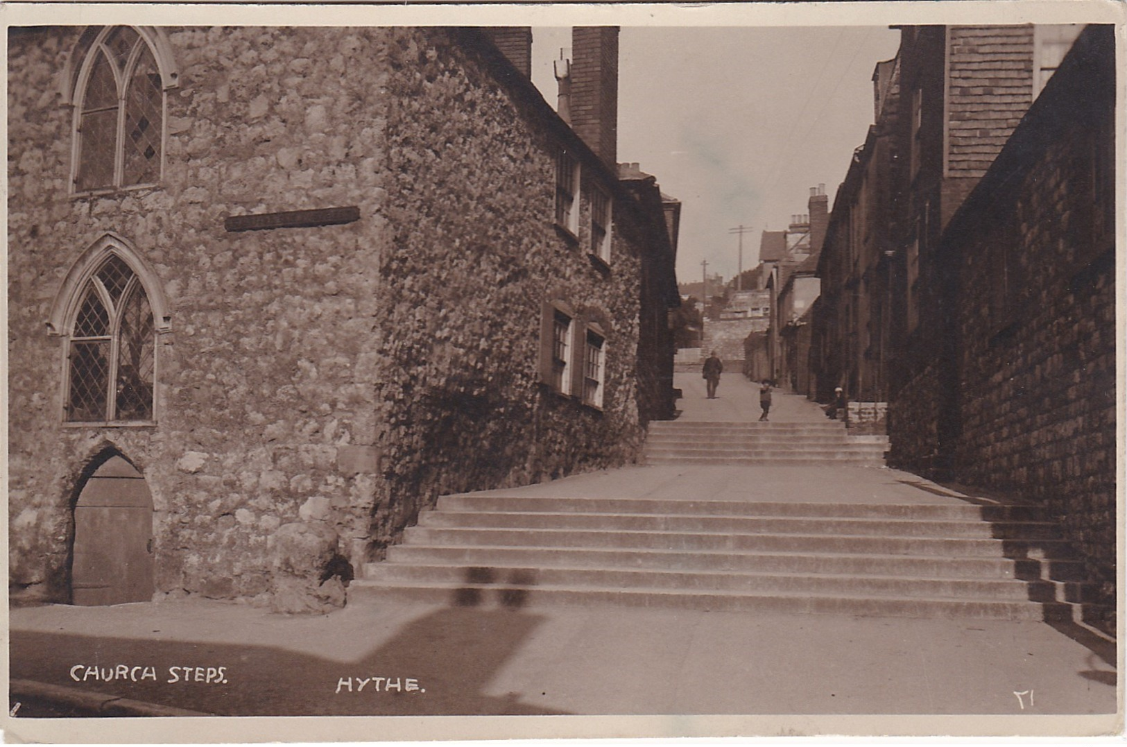 Vintage   Postcard; Church Steps Hythe. Folkstone. Kent. - Folkestone