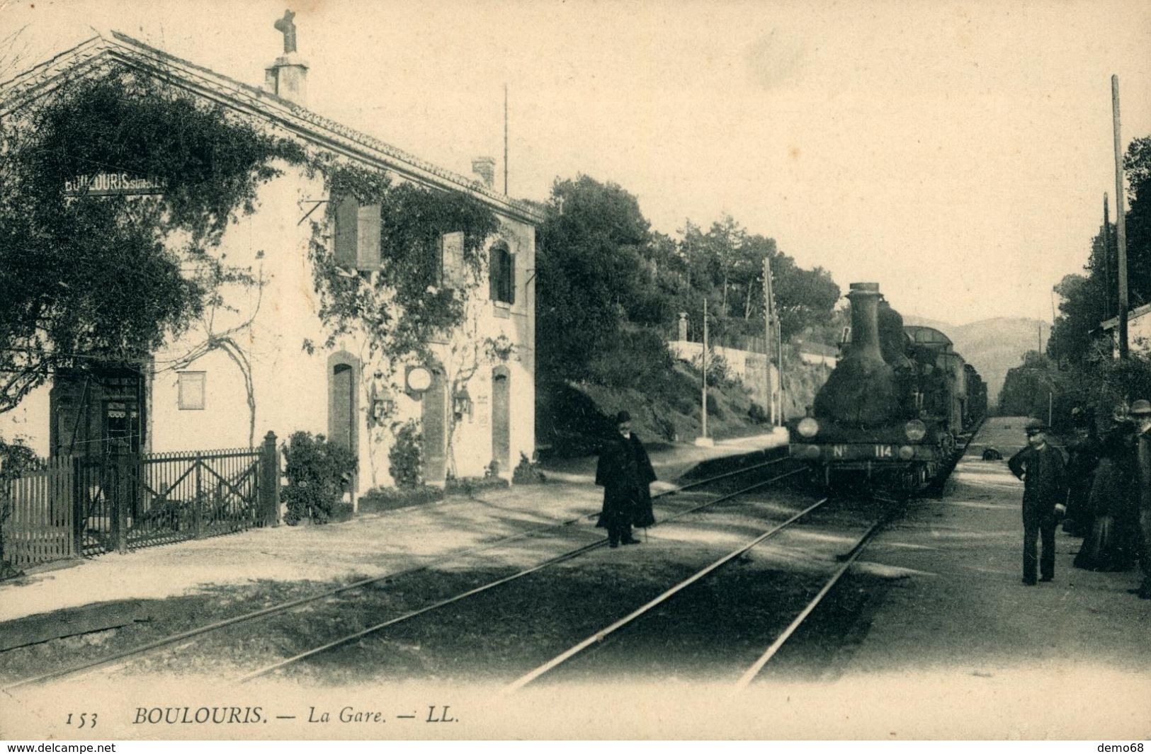 BOULOURIS  La Gare (locomotive à Vapeur) LL 153 - Boulouris