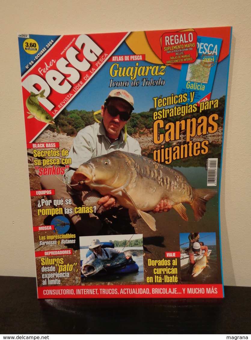 Grupo de 5 Trofeos de pesca y- Colección de 30 revistas Feder Pesca España 2004-2007.