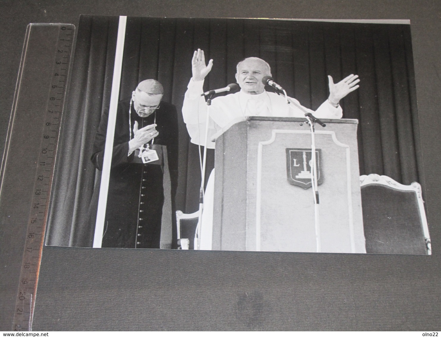 LIEGE-19/5/1985- PLACE SAINT LAMBERT DISCOURS DU PAPE JEAN PAUL II Photo Presse Journal La Meuse W LECLERCQ - Célébrités