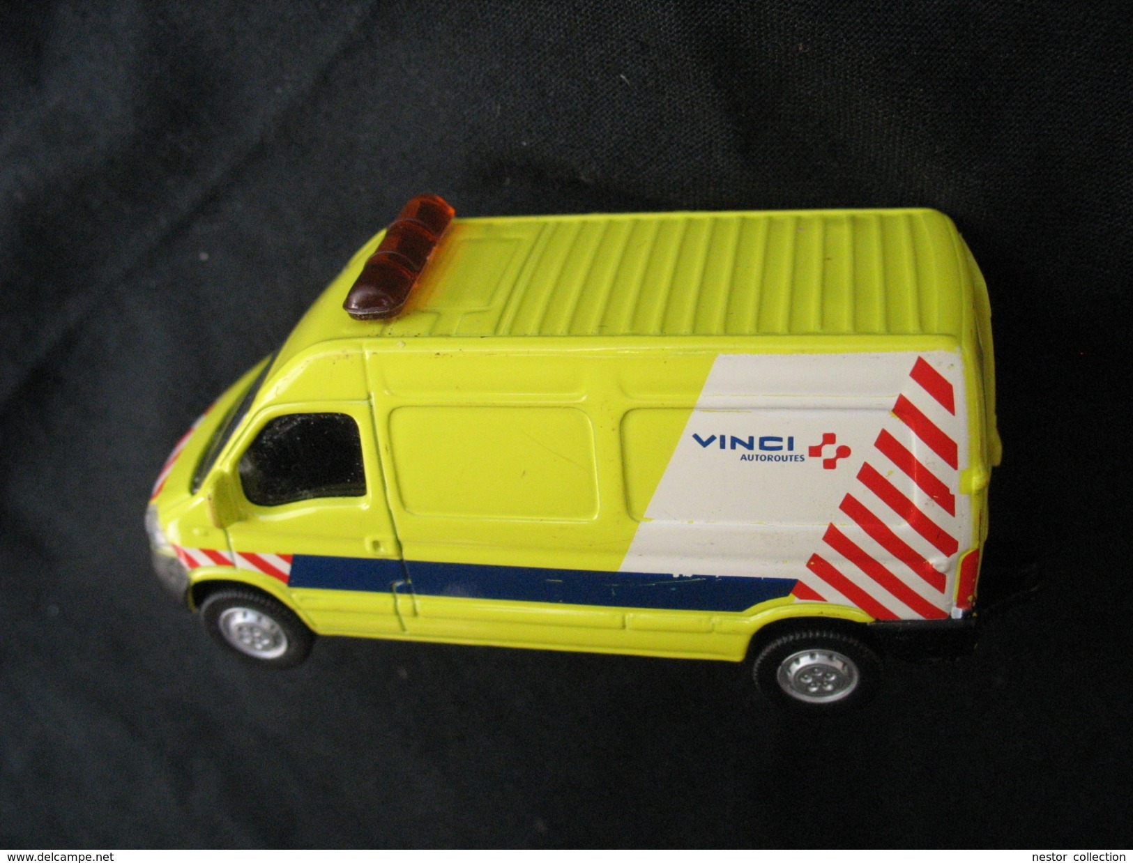 Renault master Norev 2003 Publicitaire VINCI autoroutes miniature